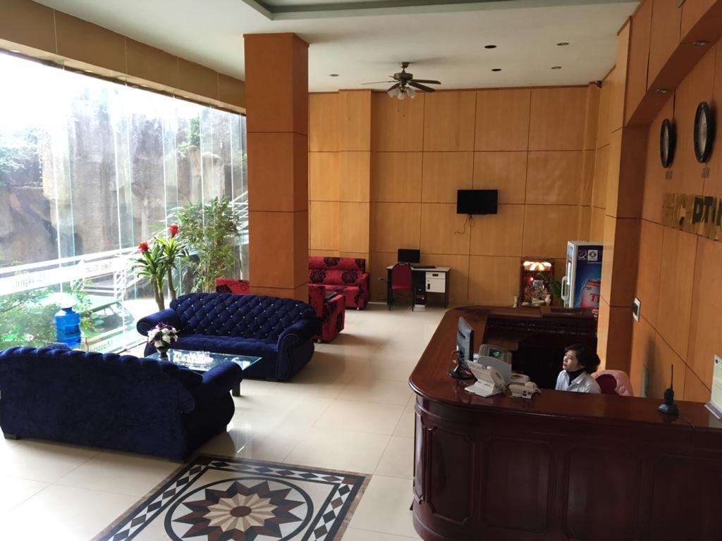 Avatar Hotel Vinh Esterno foto