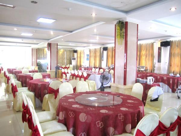 Avatar Hotel Vinh Esterno foto