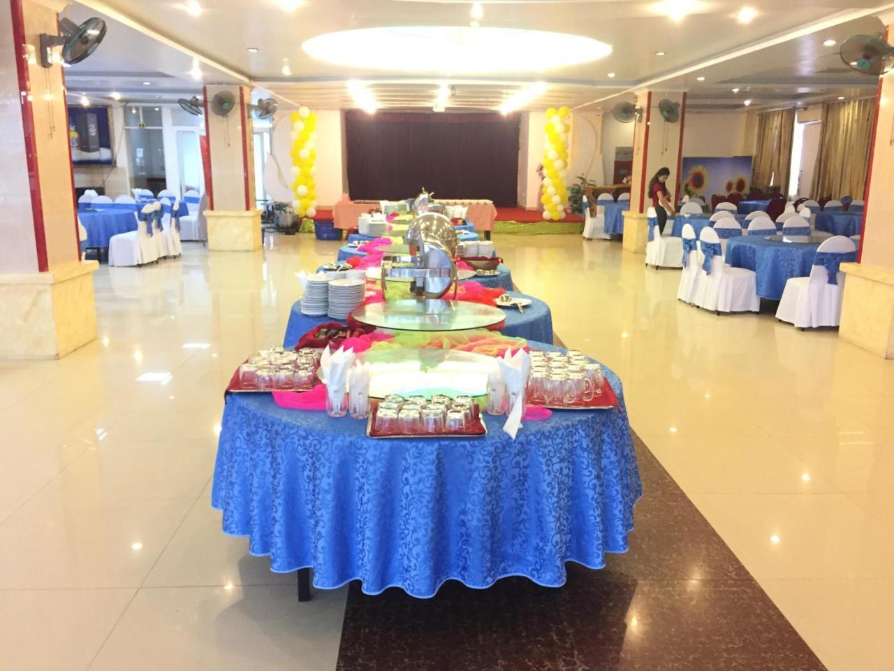Avatar Hotel Vinh Esterno foto