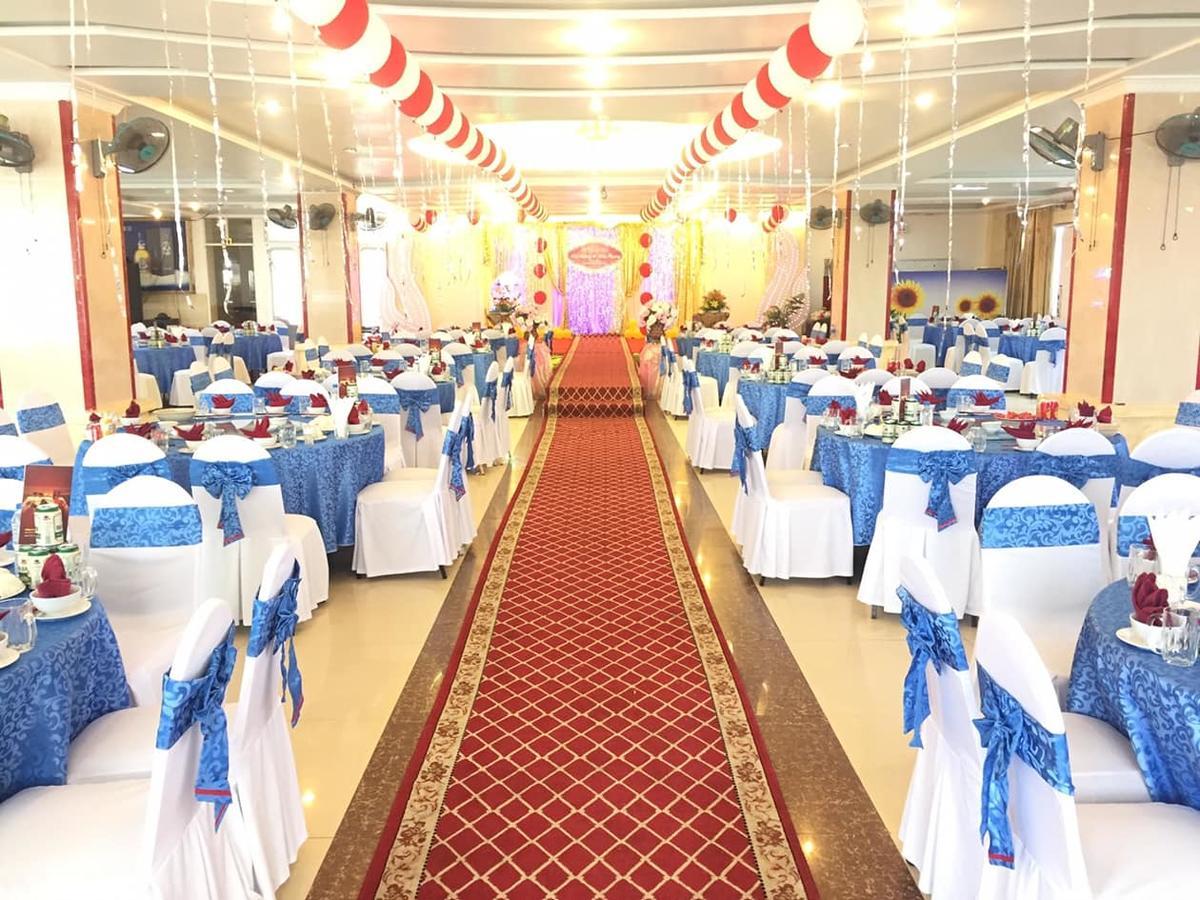 Avatar Hotel Vinh Esterno foto